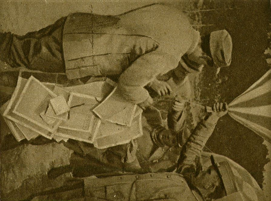 Soldati alleati che inviano il discorso tenuto dal presidente Wilson il 2 aprile 1917 oltre le linee nemiche [AF MISGR Le Miroir, n. 182 (1917)]