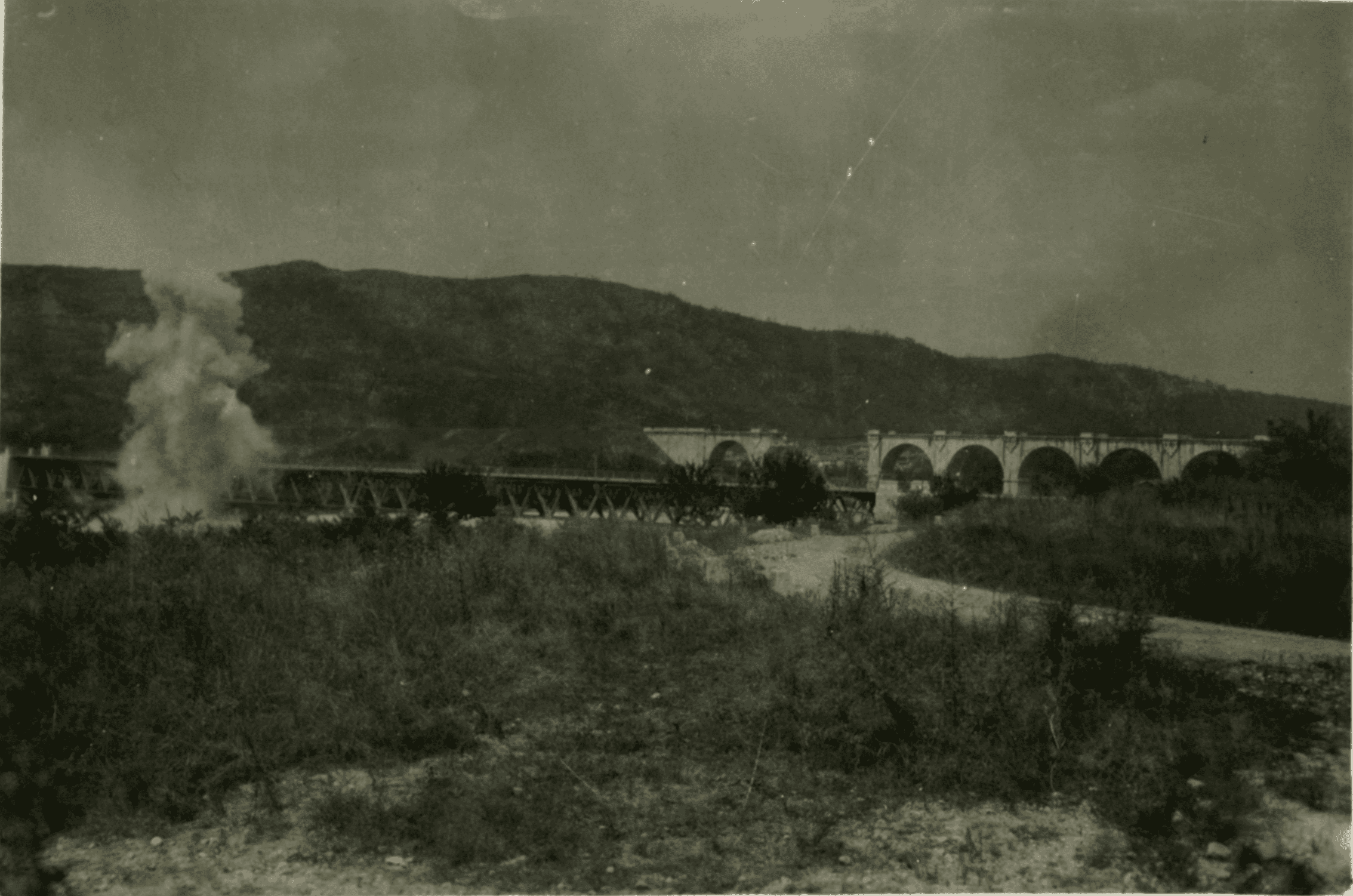 Il ponte di Gorizia sotto il fuoco nemico. Agosto 1916 [AF MSIGR 6/2158]